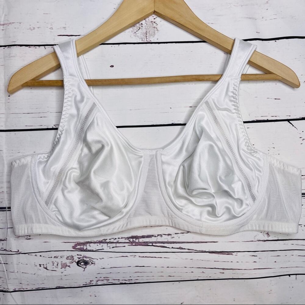 Breezies white bra 44B